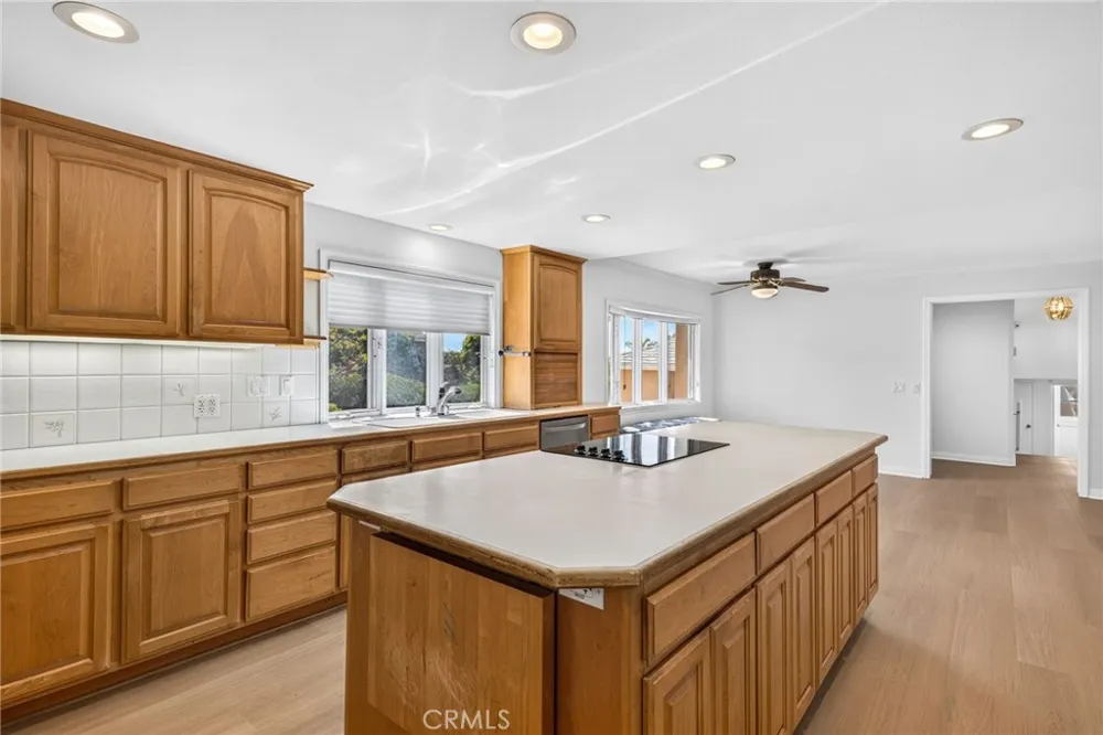 732 Bison Newport Beach, CA 92660