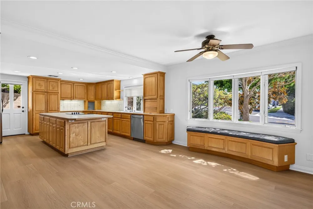 732 Bison Newport Beach, CA 92660