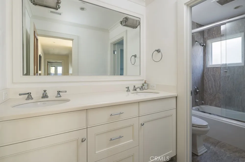 512 Avocado Avenue Corona del Mar, CA 92625