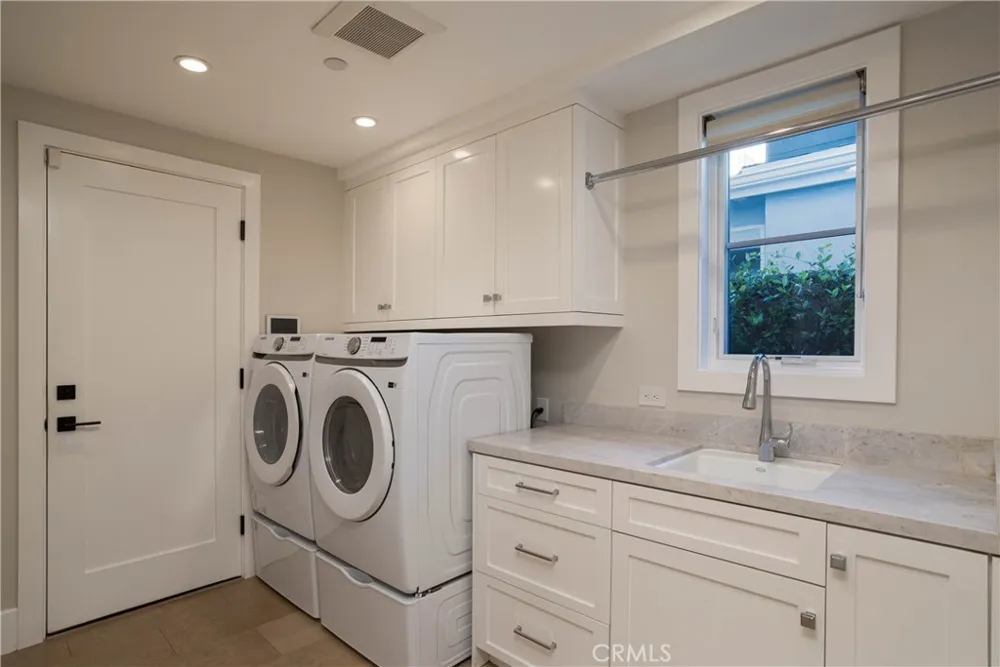 711 Marigold Avenue Corona del Mar, CA 92625