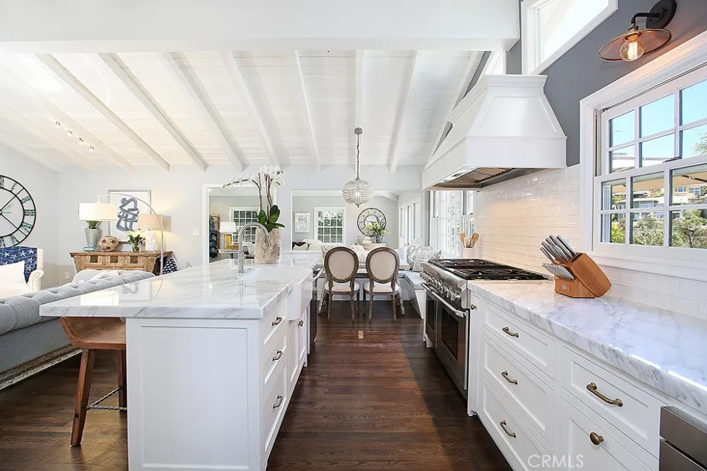 554 Hazel Drive Corona del Mar, CA 92625
