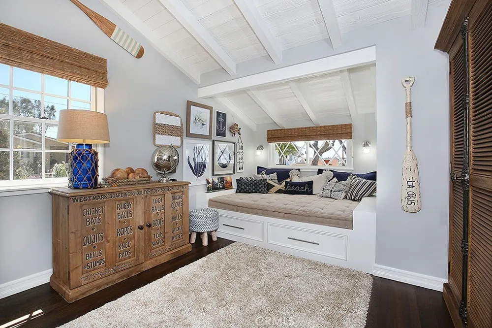 554 Hazel Drive Corona del Mar, CA 92625