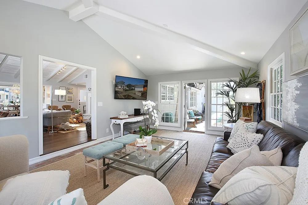 554 Hazel Drive Corona del Mar, CA 92625