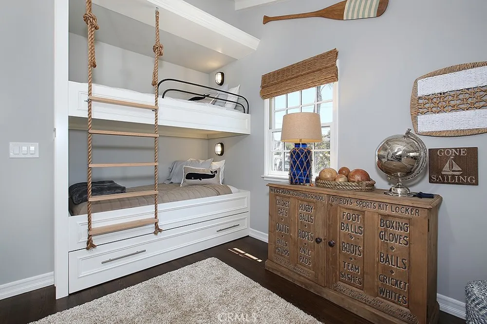 554 Hazel Drive Corona del Mar, CA 92625