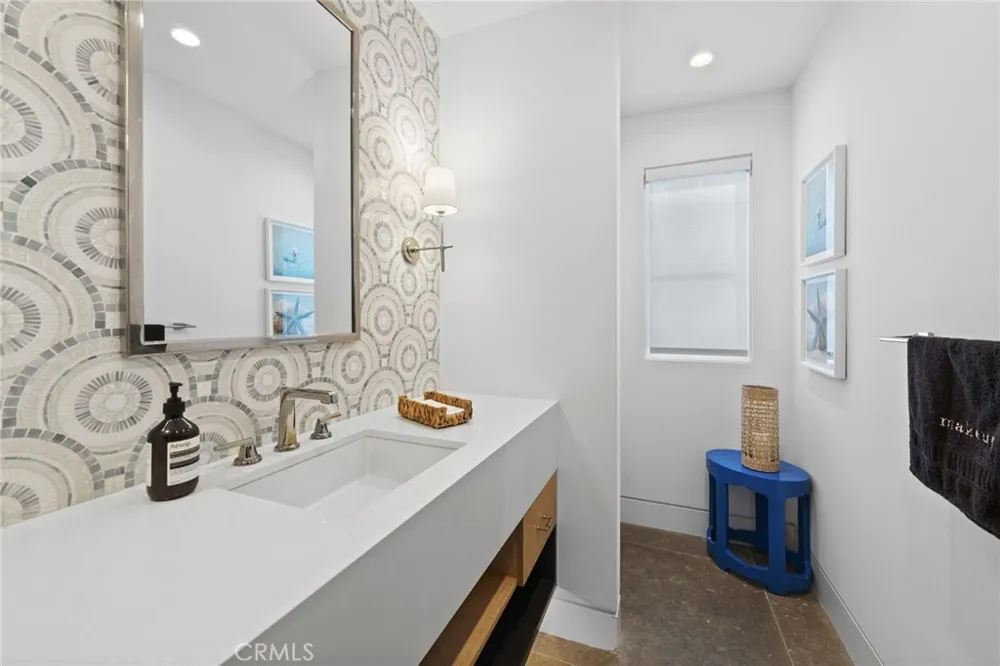 2148 E Oceanfront Newport Beach, CA 92661