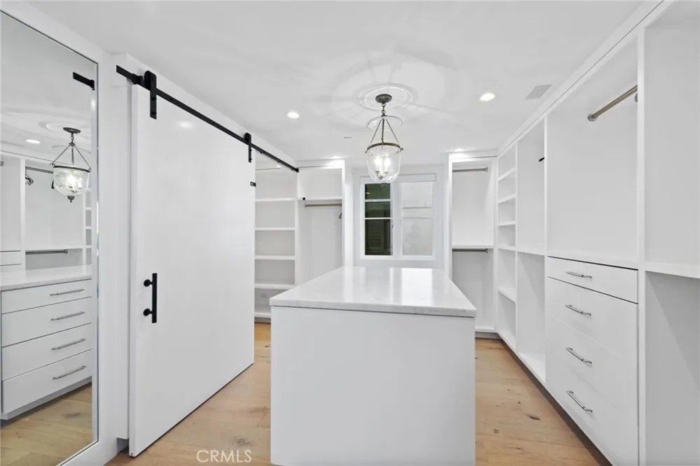 2148 E Oceanfront Newport Beach, CA 92661