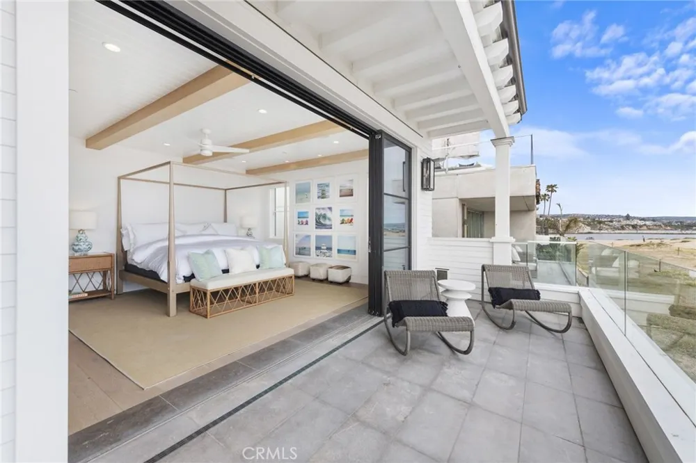 2148 E Oceanfront Newport Beach, CA 92661