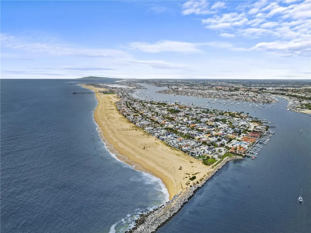 2148 E Oceanfront Newport Beach, CA 92661