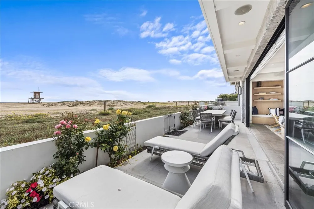 2148 E Oceanfront Newport Beach, CA 92661