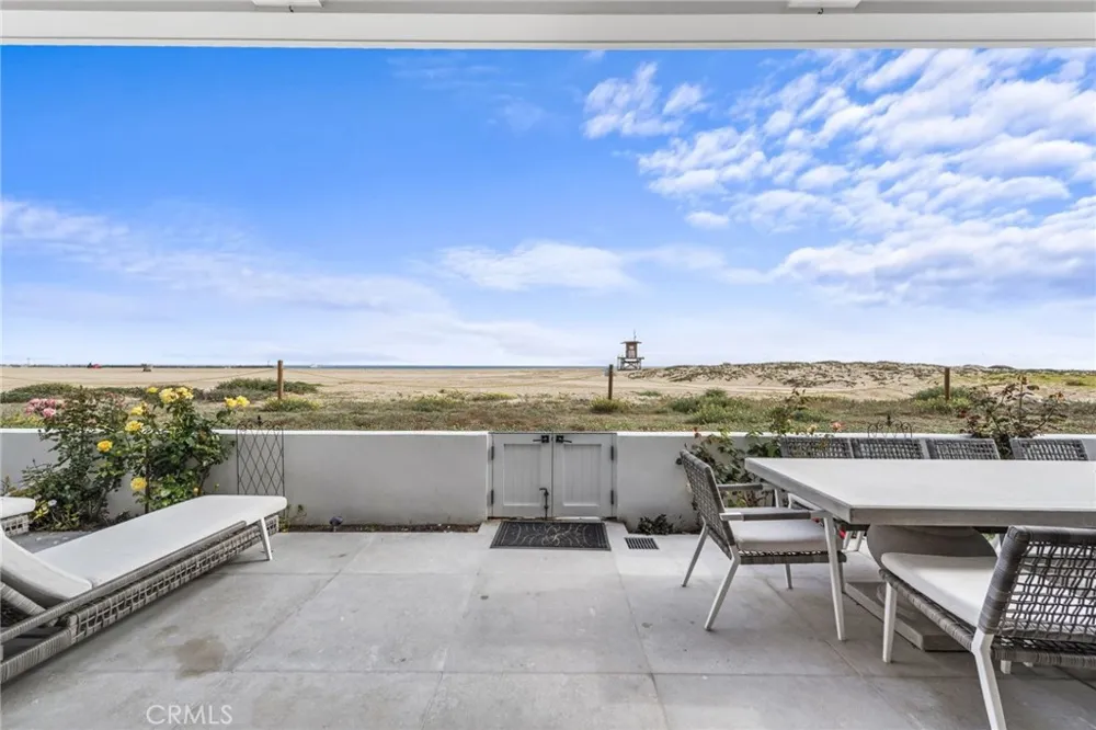 2148 E Oceanfront Newport Beach, CA 92661