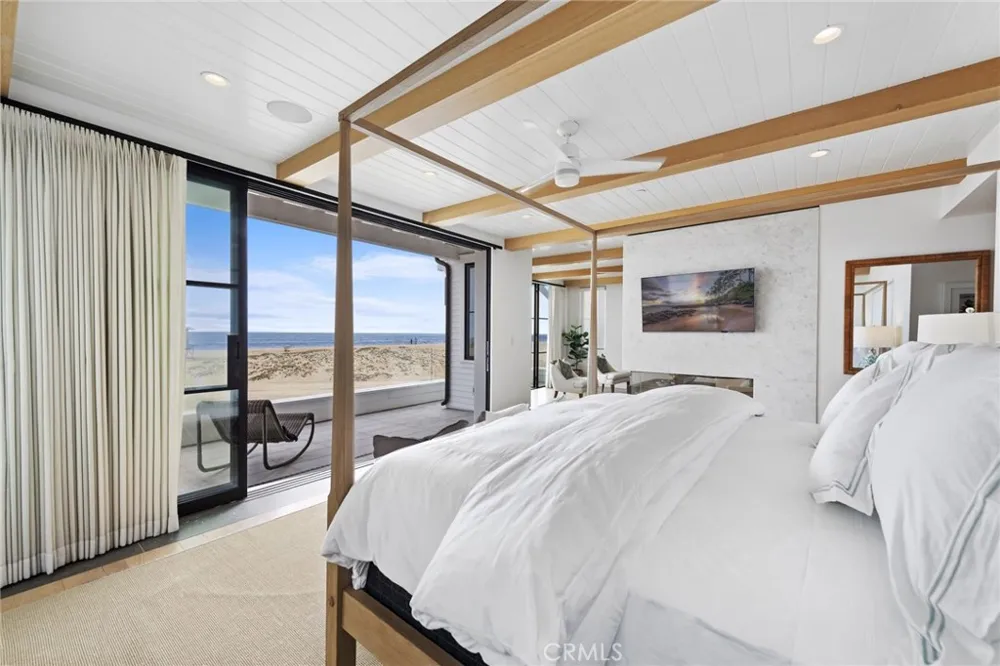 2148 E Oceanfront Newport Beach, CA 92661