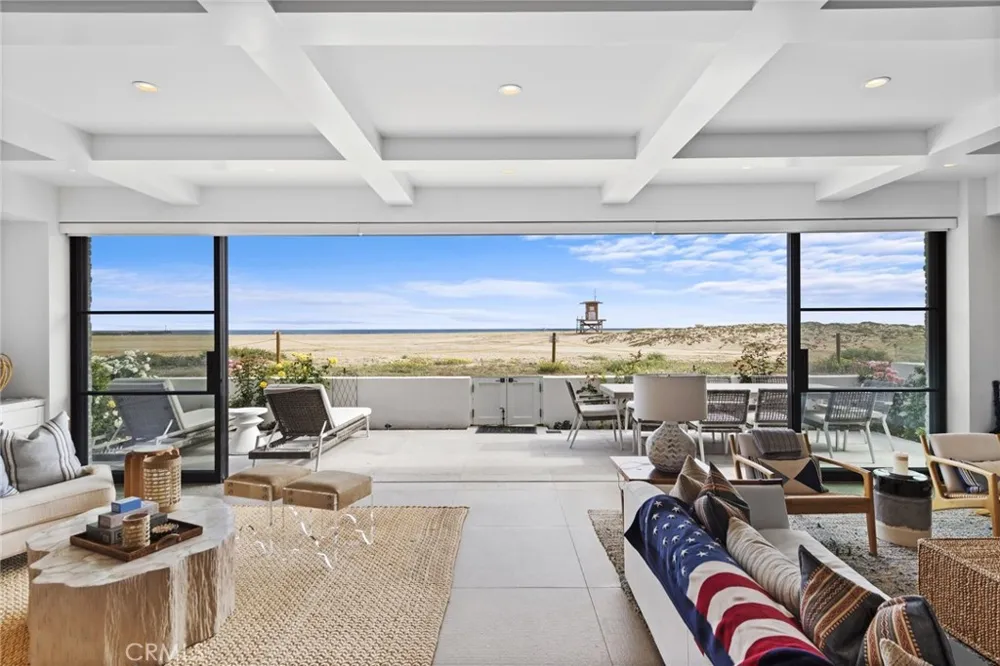2148 E Oceanfront Newport Beach, CA 92661