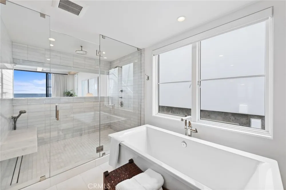 2148 E Oceanfront Newport Beach, CA 92661