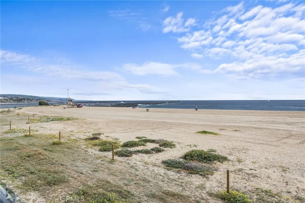 2148 E Oceanfront Newport Beach, CA 92661