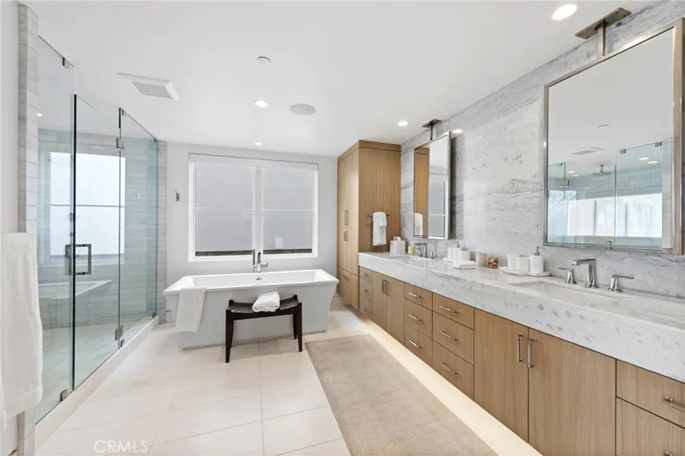 2148 E Oceanfront Newport Beach, CA 92661