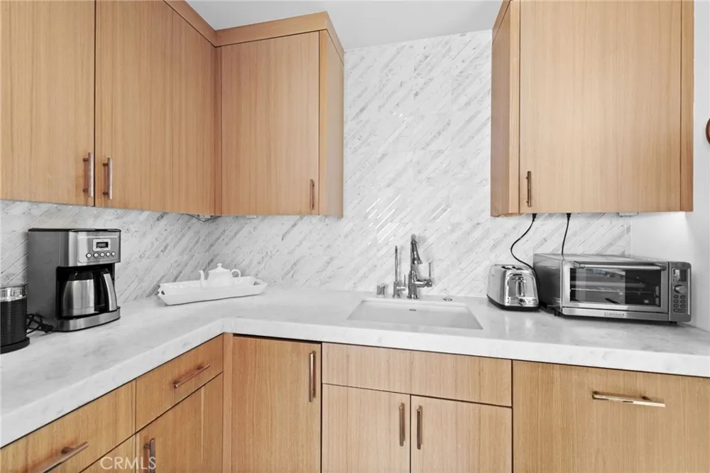 2148 E Oceanfront Newport Beach, CA 92661