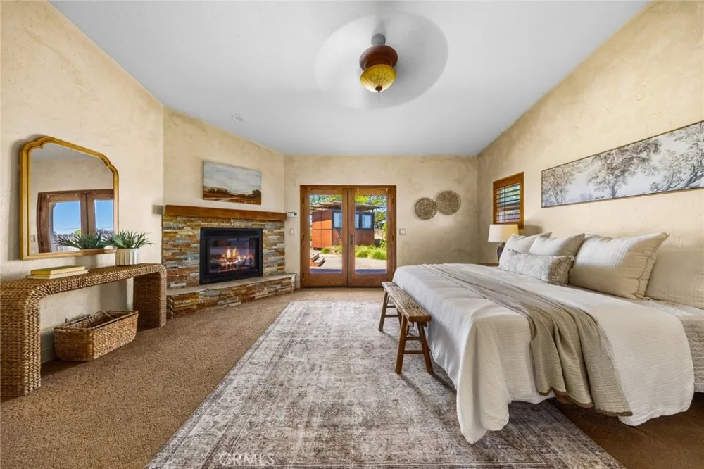 5955 Whispering Oaks Way Paso Robles, CA 93446