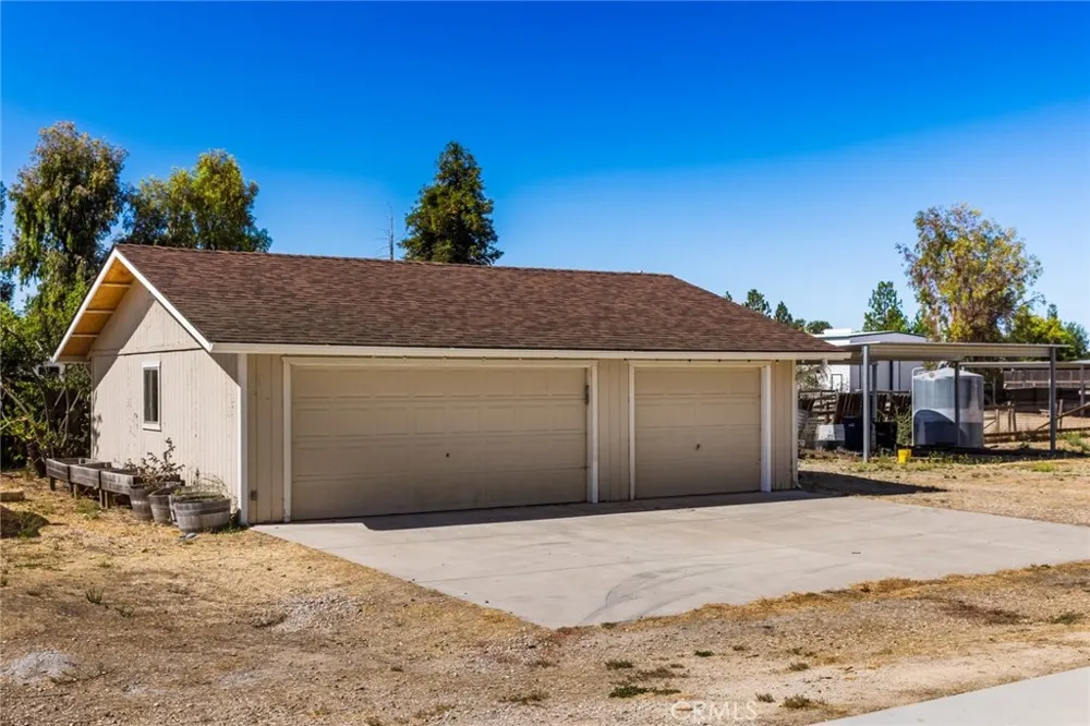 5955 Whispering Oaks Way Paso Robles, CA 93446