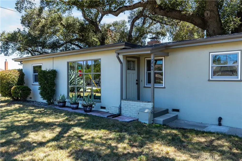 240 Oak Paso Robles, CA 93446