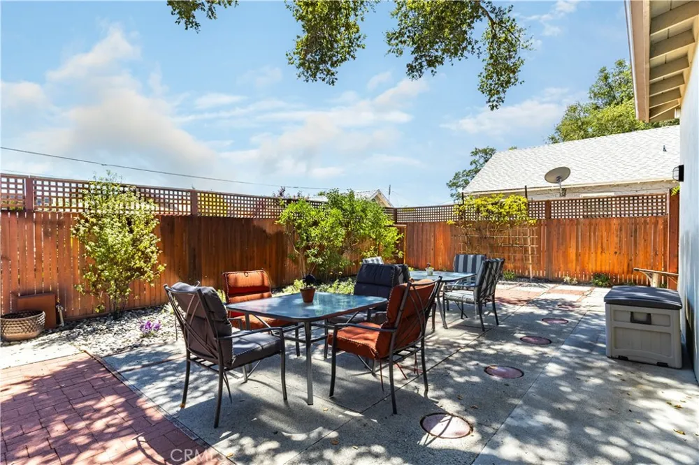 240 Oak Paso Robles, CA 93446