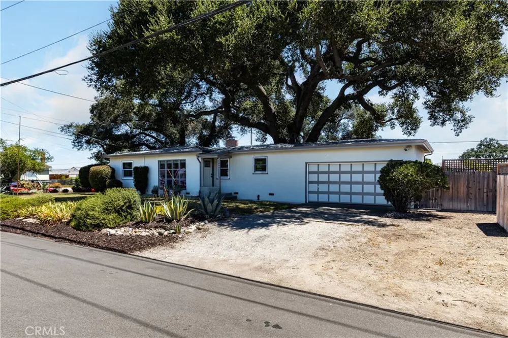 240 Oak Paso Robles, CA 93446