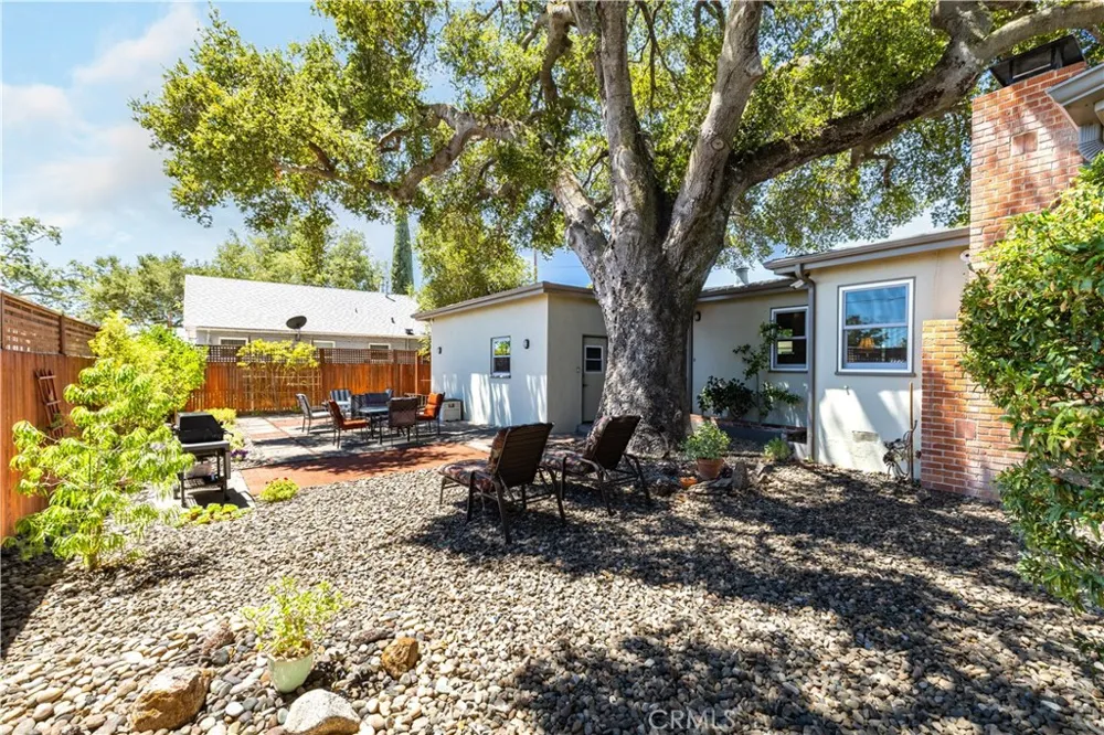 240 Oak Paso Robles, CA 93446