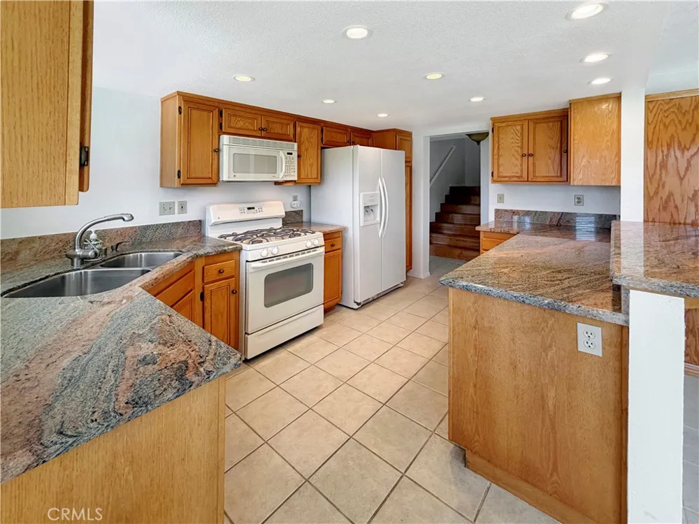 928 Saint Ann Paso Robles, CA 93446