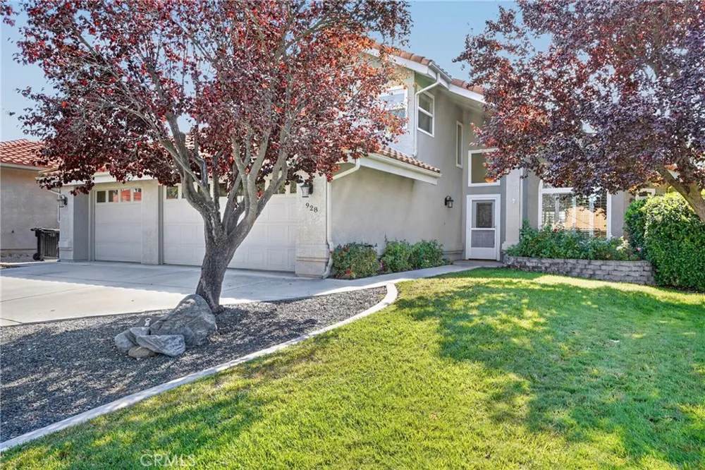 928 Saint Ann Paso Robles, CA 93446