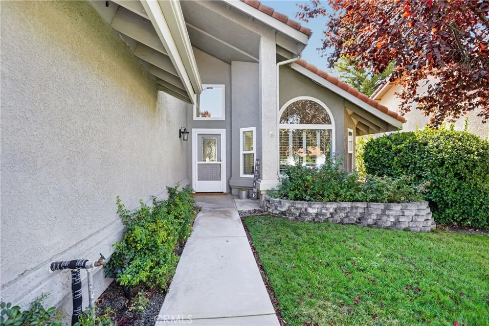 928 Saint Ann Paso Robles, CA 93446