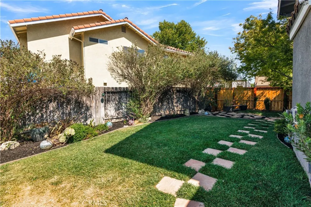 1519 Las Brisas Paso Robles, CA 93446