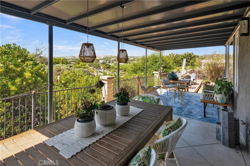 1519 Las Brisas Paso Robles, CA 93446