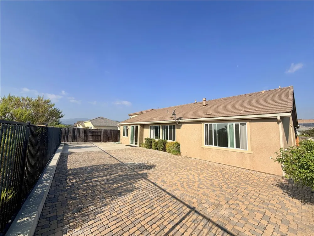 11175 Avion Atascadero, CA 93422