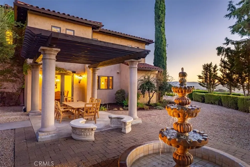 1690 Burnt Rock Templeton, CA 93465