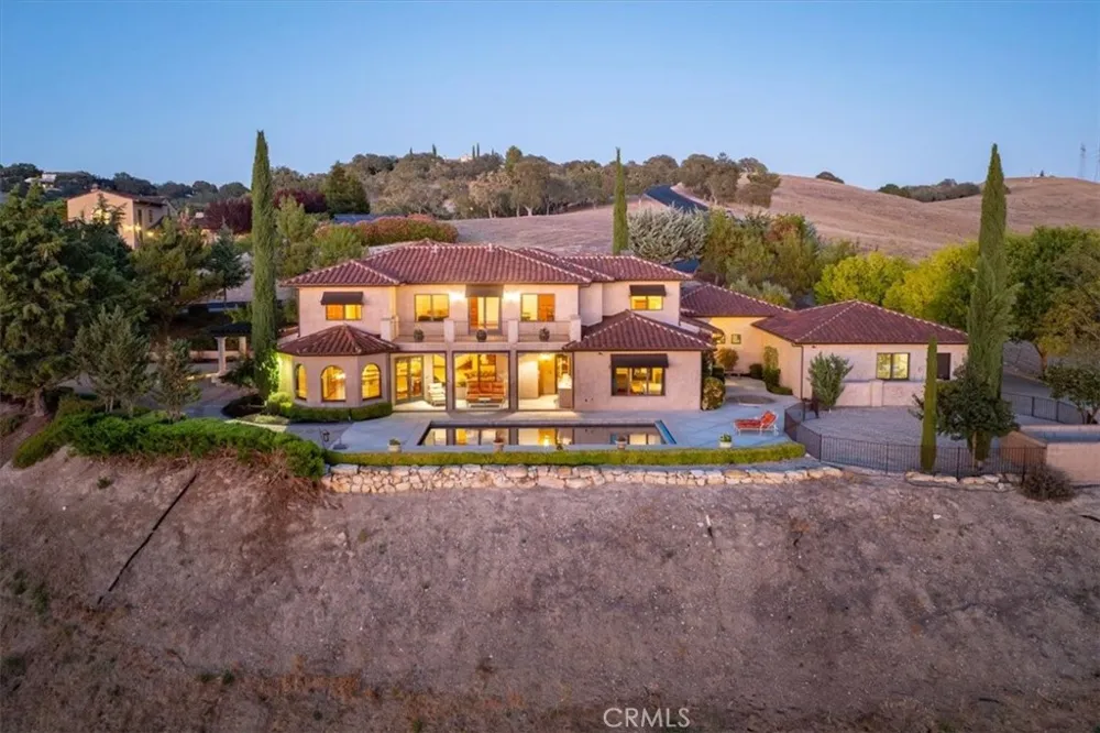 1690 Burnt Rock Templeton, CA 93465