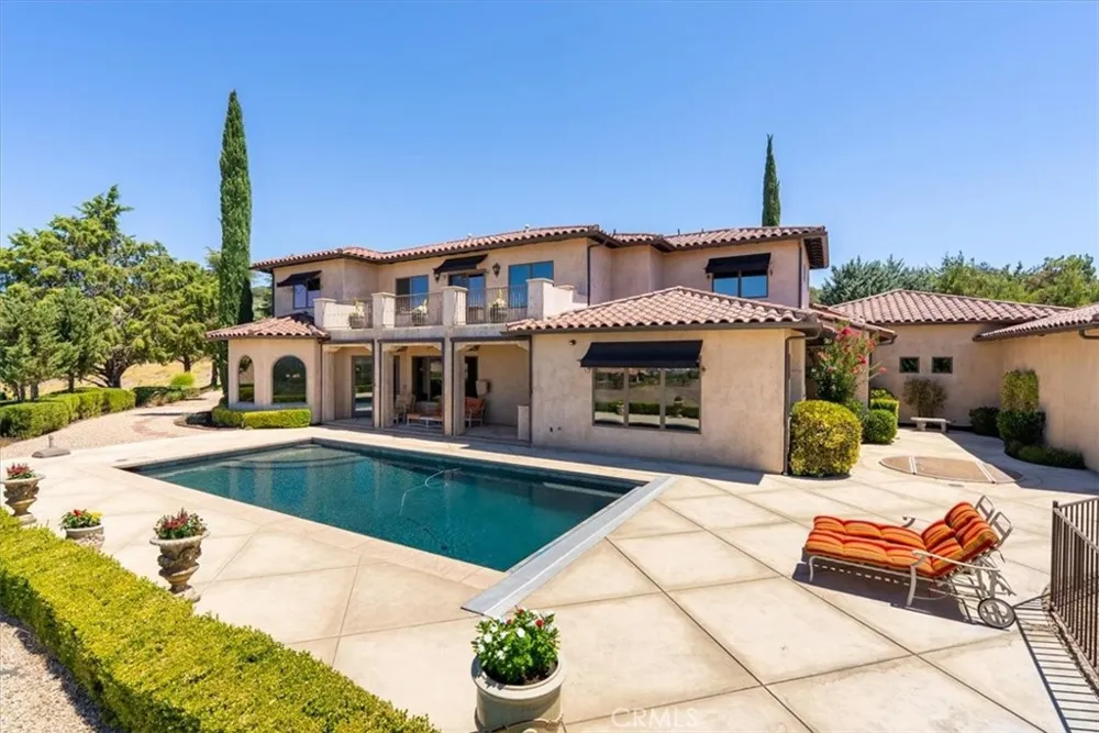 1690 Burnt Rock Templeton, CA 93465