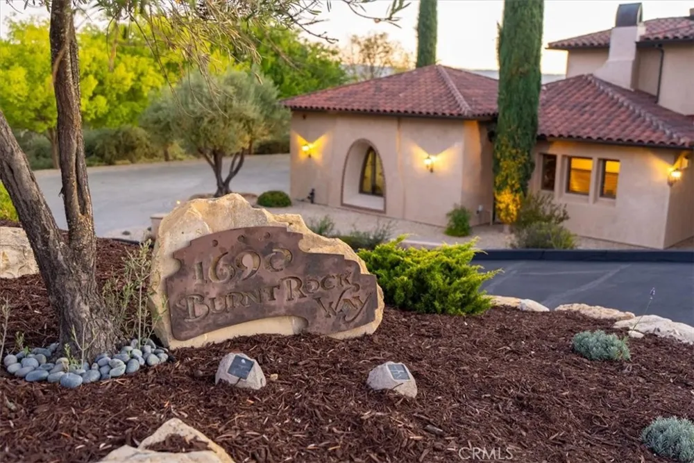 1690 Burnt Rock Templeton, CA 93465