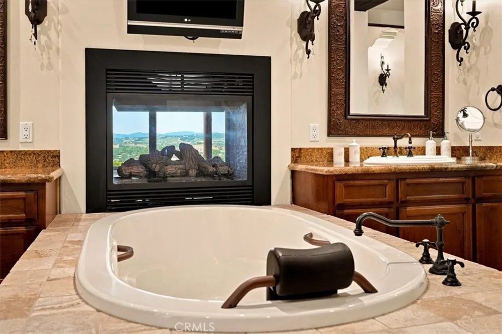 1690 Burnt Rock Templeton, CA 93465