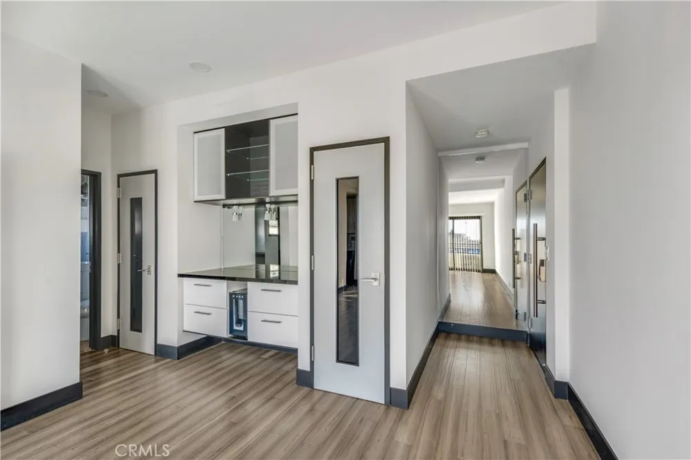 1702 Hermosa Avenue Hermosa Beach, CA 90254