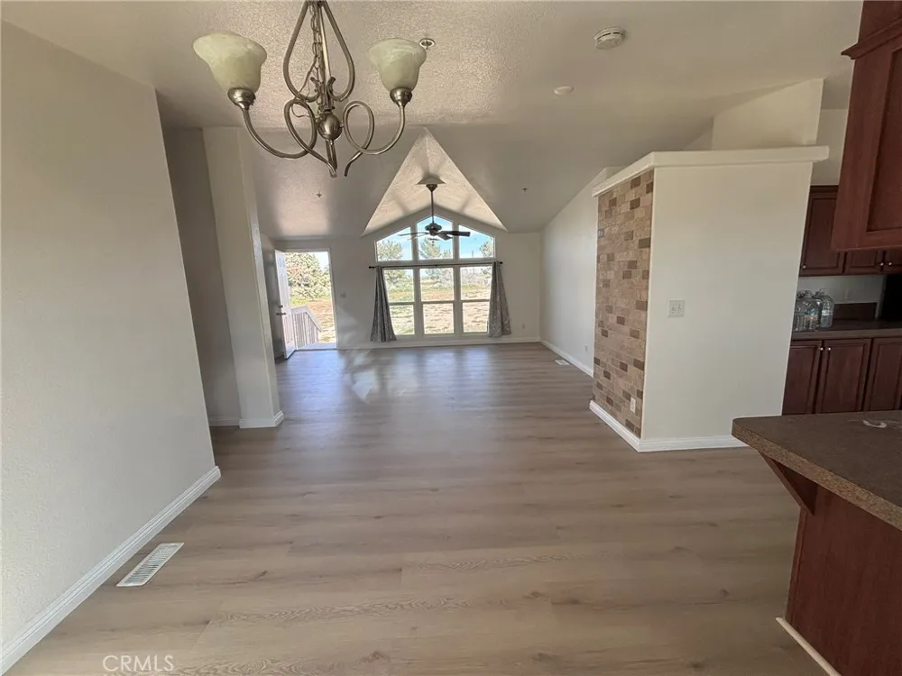 10024 Anderson Ranch Phelan, CA 92371