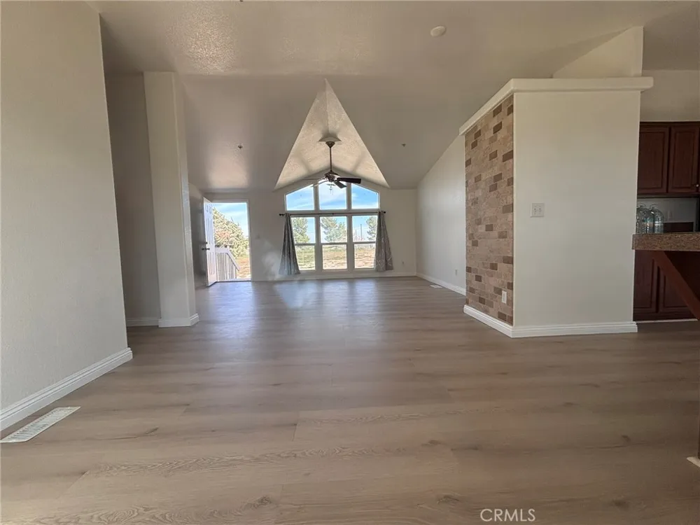 10024 Anderson Ranch Phelan, CA 92371
