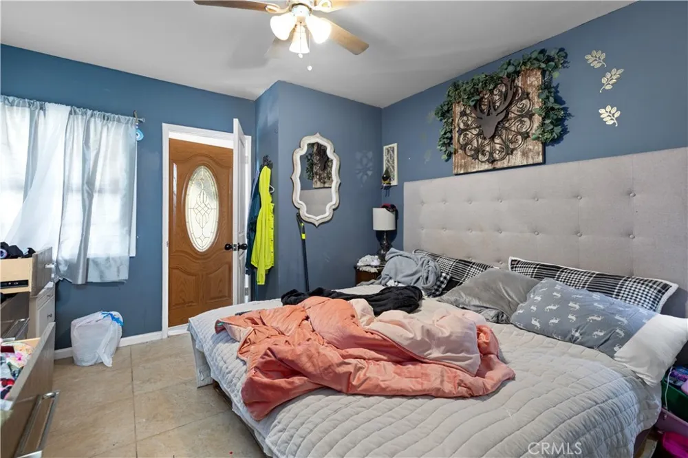 2005 W 11th Santa Ana, CA 92703