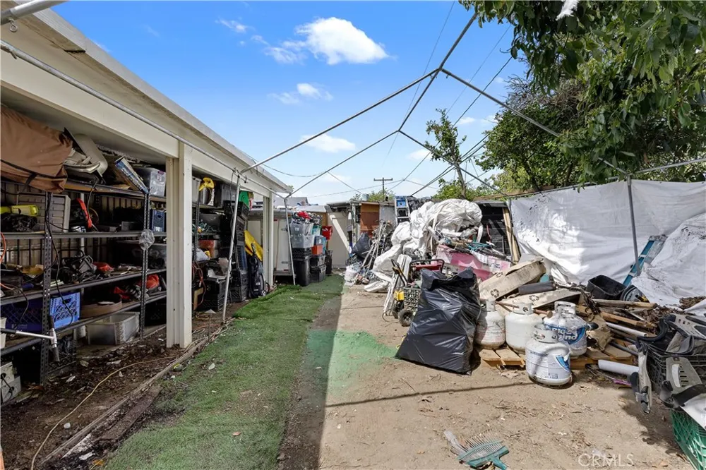 2005 W 11th Santa Ana, CA 92703