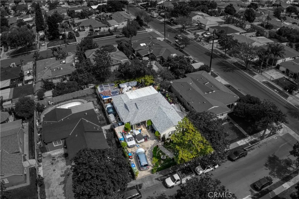 2005 W 11th Santa Ana, CA 92703