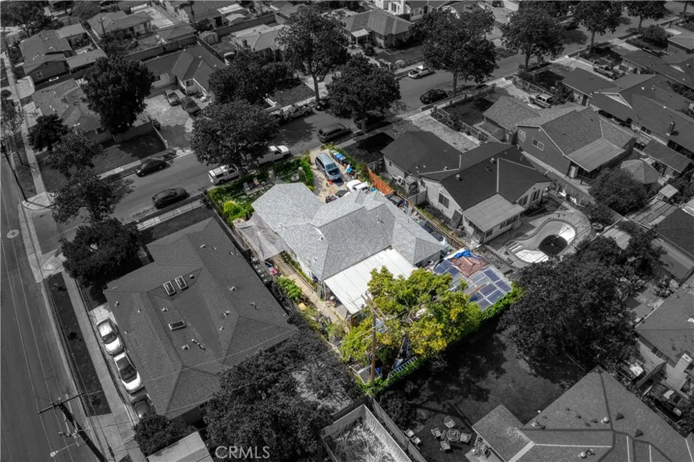 2005 W 11th Santa Ana, CA 92703