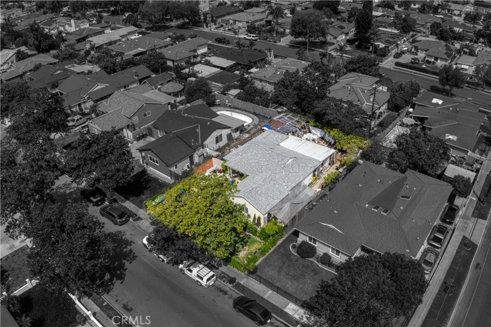 2005 W 11th Santa Ana, CA 92703