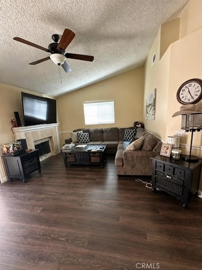 2522 W Calle Vista Drive Rialto, CA 92377