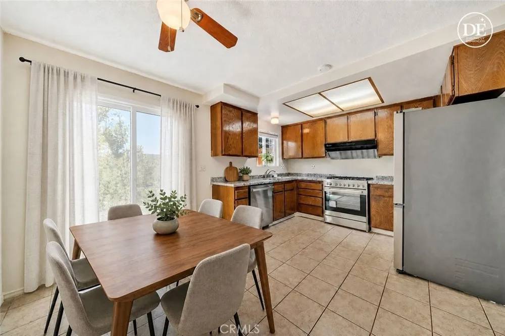 2564 Colgate Riverside, CA 92507