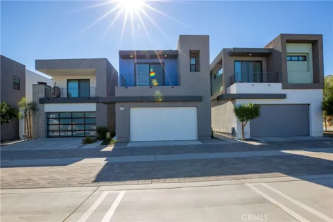 2707 Majestic