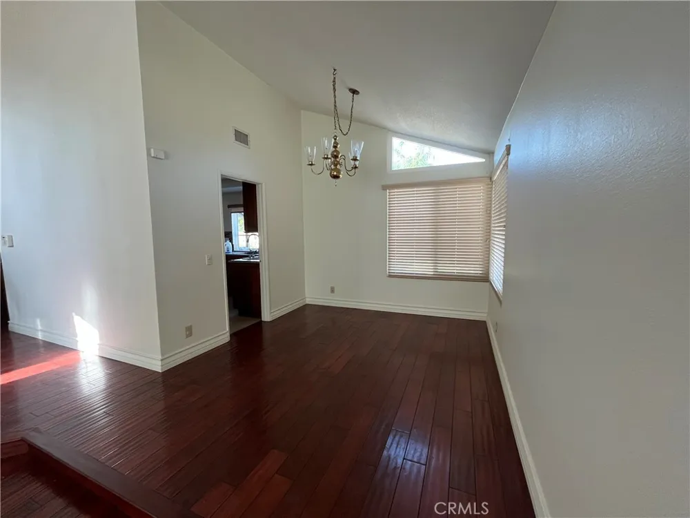 926 S Essex San Dimas, CA 91773