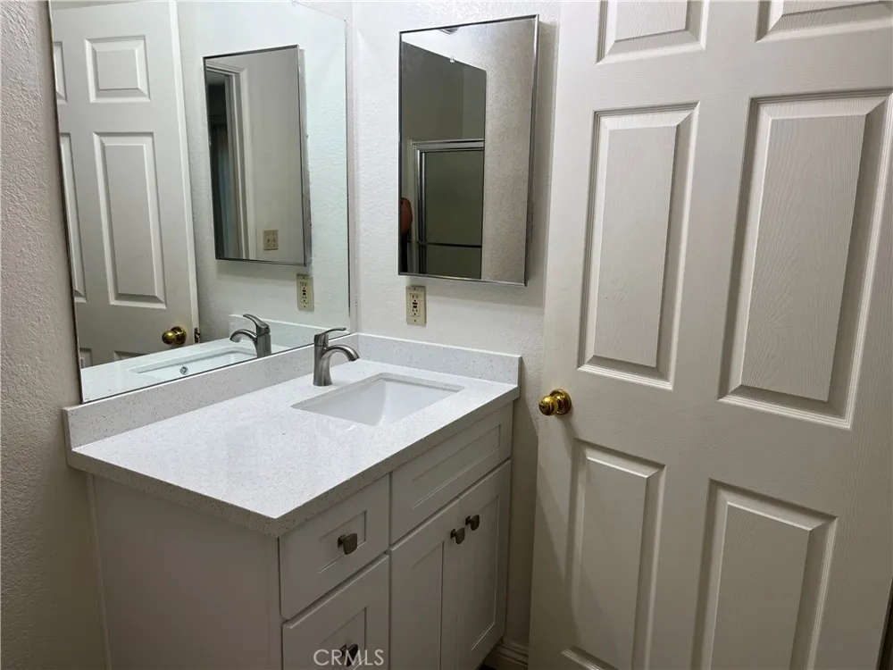 926 S Essex San Dimas, CA 91773